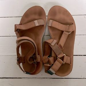 Teva sandals platforms